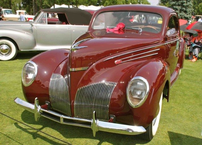 1939 Lincoln Zephyr V-12 Coupe pic