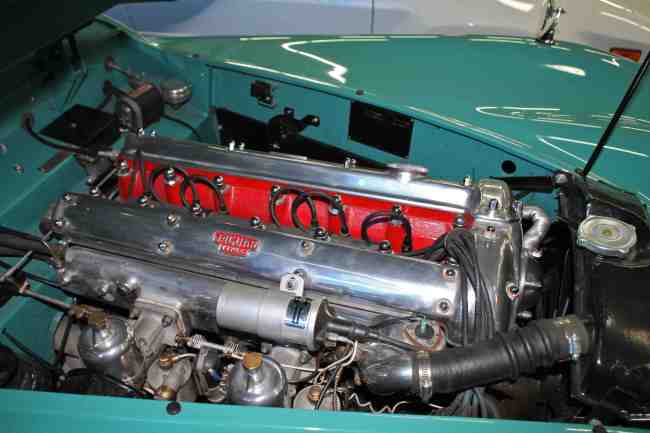 1956 Jaguar XK 140 pic 3 engine